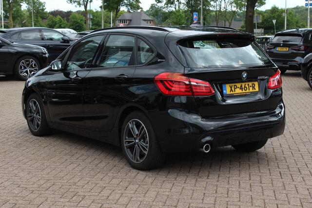 BMW 2-SERIE Active Tourer 225xe iPerformance High Executive / SOH 84,7% / Camera / Leder / Head-up / Navigatie / Sportstoelen / 17'' / Stoelverwarming / Cruise Control