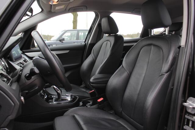 BMW 2-SERIE Active Tourer 225xe iPerformance High Executive / SOH 84,7% / Camera / Leder / Head-up / Navigatie / Sportstoelen / 17'' / Stoelverwarming / Cruise Control
