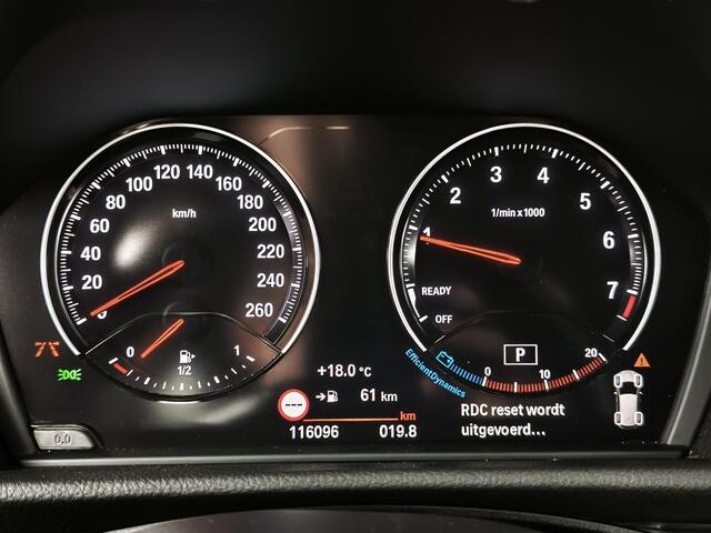 BMW 2-SERIE Active Tourer 218i Executive Edition | Navigatie | Haed Up Display | Camera |