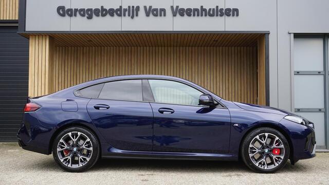 BMW 2-SERIE Gran Coupé 220 M-Sport Pro Pano.Dak H&K HUD 18inch LM Mokka Leder 360-View *Tansanit Blau* 1e Eigenaar *NL auto*