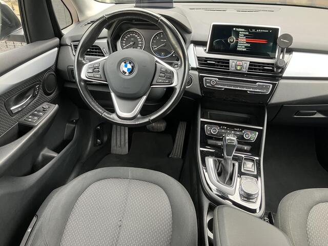 BMW 2-SERIE Active Tourer 225xe | HUD | Nieuwe grotere accu | Navi