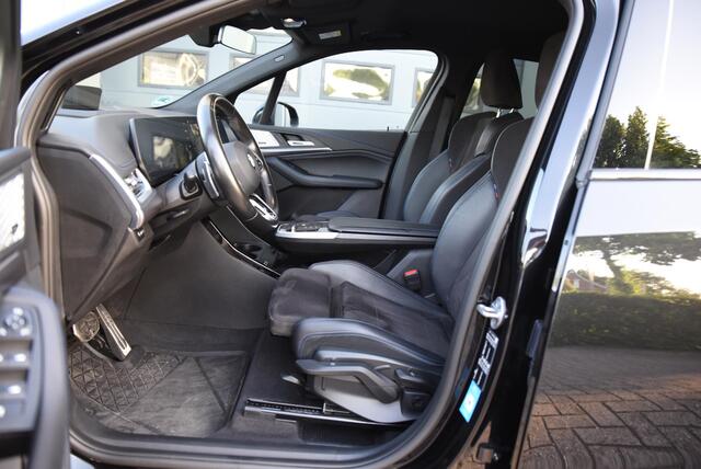 BMW 2-SERIE Active Tourer 223i M Sport - Trekhaak - Massage 360 graden camera