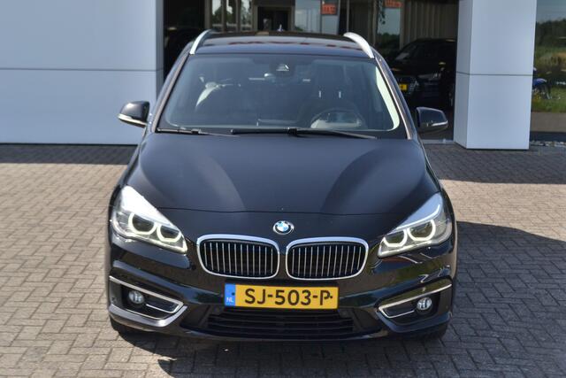 BMW 2-SERIE Active Tourer | Leer | Head up | Trekhaak | Nl Auto Dealer onderhouden! 218i High Executive
