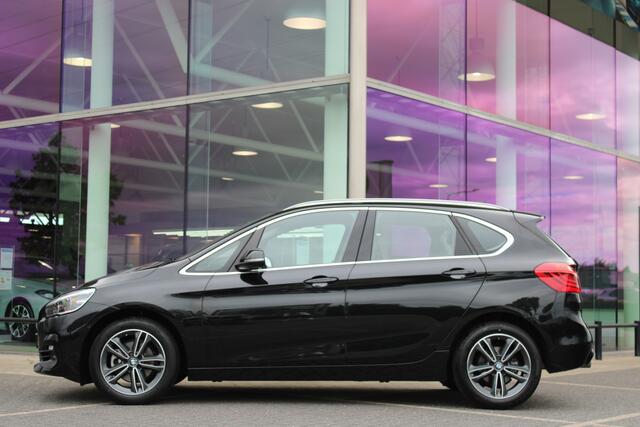 BMW 2-SERIE Active Tourer 218i High Executive Sport Line Automaat / Sportstoelen / Head-Up / LED / Cruise Control / Stoelverwarming