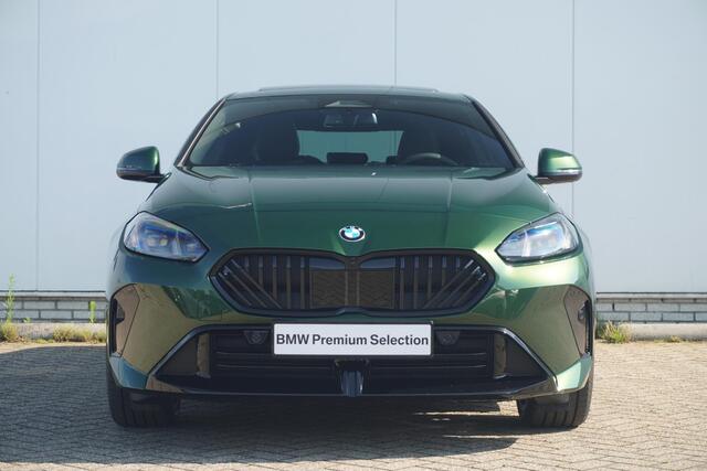 BMW 2-SERIE Gran Coupé 220 | M Sportpakket Pro | Panoramadak | Harman Kardon | Stuurwielrand verwarmd | Trekhaak