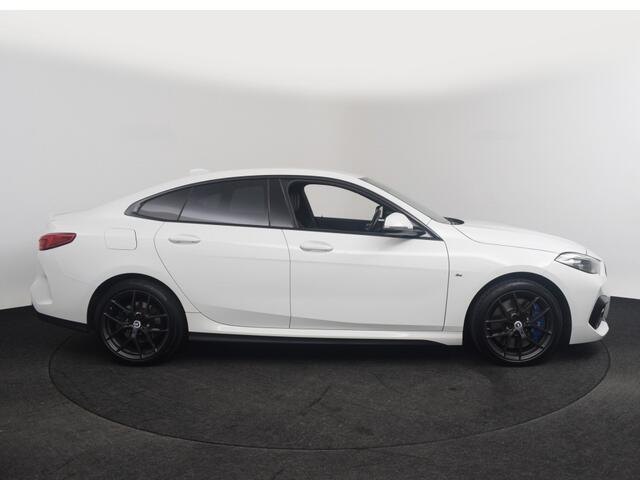 BMW 2-SERIE Gran Coupé 218i | M-Sport o Live Cockpit o CarPlay o Dealeronderh. o NAP