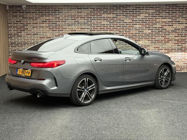 BMW 2-SERIE Gran Coupé 220i