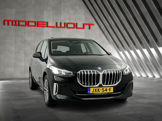 BMW 2-SERIE Active Tourer 225e xDrive Luxury Shadow-Line Pano-dak/Camera