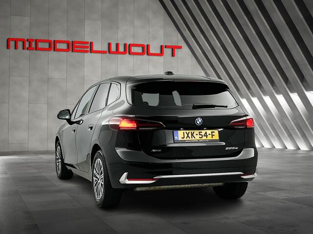 BMW 2-SERIE Active Tourer 225e xDrive Luxury Shadow-Line Pano-dak/Camera