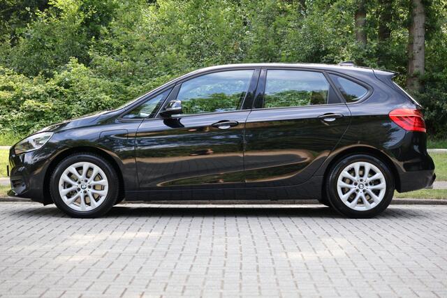 BMW 2-SERIE Active Tourer 225xe iPerformance Led l Head up l Sportstoelen l Performance control l Keyless l Cruise Control l Lichtpakket l Parkeerassistent l Real Time Traffic l DAB l Navi Plus l etc.