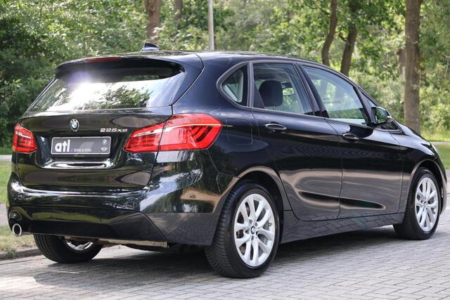 BMW 2-SERIE Active Tourer 225xe iPerformance Led l Head up l Sportstoelen l Performance control l Keyless l Cruise Control l Lichtpakket l Parkeerassistent l Real Time Traffic l DAB l Navi Plus l etc.