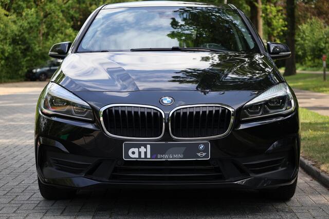 BMW 2-SERIE Active Tourer 225xe iPerformance Led l Head up l Sportstoelen l Performance control l Keyless l Cruise Control l Lichtpakket l Parkeerassistent l Real Time Traffic l DAB l Navi Plus l etc.