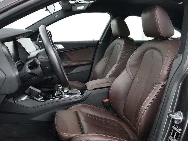 BMW 2-SERIE Gran Coupé 218i High Executive Edition M-sport | Leder | Full LED | Stoelverwarming | Camera | Park assist | Carplay | Sfeerverlichting | Climate control | Cruise control |