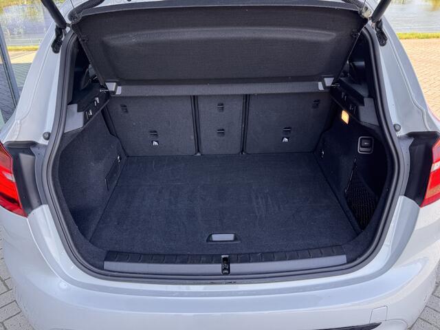 BMW 2-SERIE Active Tourer 220i High Executive | Sport Line | Head-up| DAB+ | LED
