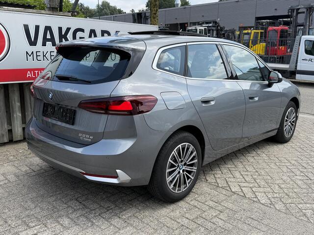 BMW 2-SERIE Active Tourer 225e xDrive Luxury Line 17"/Leder + memory/Panoramadak/Camera/Apple Carplay & Android Auto