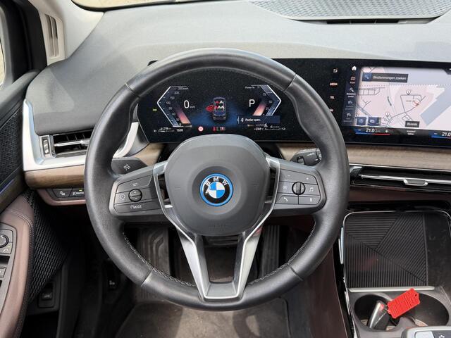 BMW 2-SERIE Active Tourer 225e xDrive Luxury Line 17"/Leder + memory/Panoramadak/Camera/Apple Carplay & Android Auto