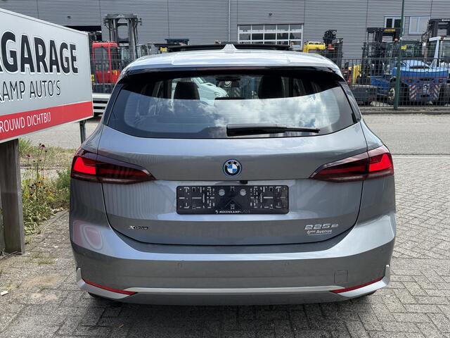 BMW 2-SERIE Active Tourer 225e xDrive Luxury Line 17"/Leder + memory/Panoramadak/Camera/Apple Carplay & Android Auto