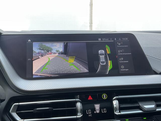 BMW 2-SERIE Gran Coupé M235 306pk xDrive HUD Adapt.Cruise Pano.dak Harman/Kardon Memory Orig.NL