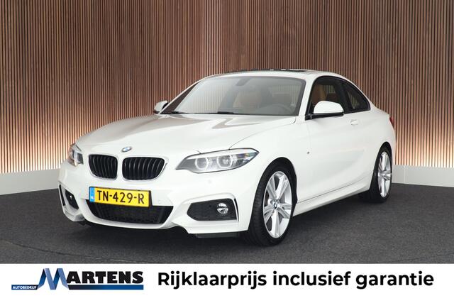 BMW 2-SERIE Coupé 220i 184pk High Executive M-Sport Panoramadak Leder LED Stoelverwarming Navigatie