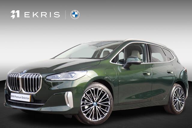 BMW 2-SERIE Active Tourer 225e xDrive Premium Pack/ Comfort Pack/ Travel Pack/ Panoramadak/ Verwarmd Stuurwiel/ Comfort Acces/ Elektrische Trekhaak / Lentevoordeel