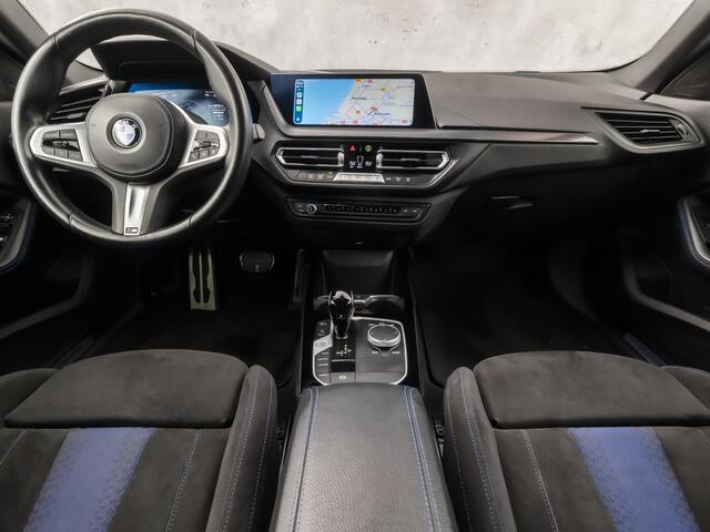 BMW 2-SERIE Gran Coupé 218 M Sport Automaat (M PAKKET, KUIPSTOELEN, 1e EIGENAAR, APPLE CARPLAY, GROOT NAVI, GETINT GLAS, ALCANTARA, SFEERVERLICHTING, NIEUWSTAAT)