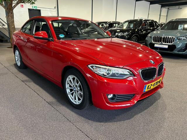 BMW 2-SERIE Coupé 220i Centennial Executive Panorama | Open dak | LED | Navigatie | Airco