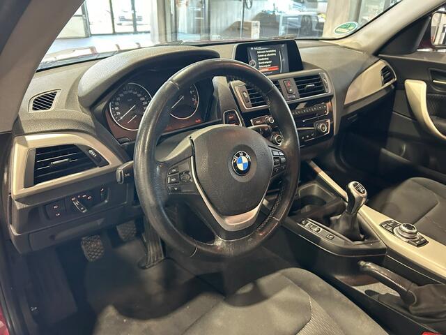 BMW 2-SERIE Coupé 220i Centennial Executive Panorama | Open dak | LED | Navigatie | Airco