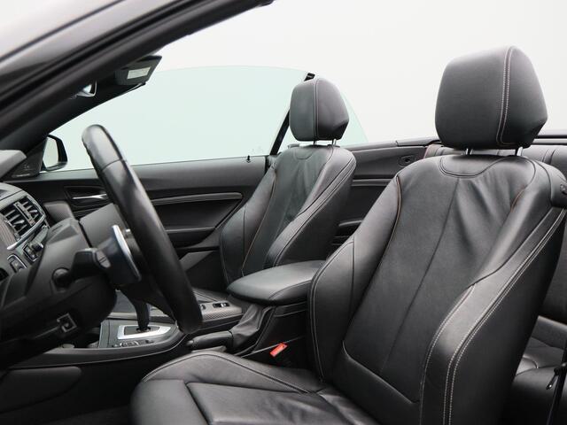 BMW 2-SERIE Cabrio M240i 340 Pk xDrive High Executive | Stoelverwarming | Harman Kardon | Camera | Leer | 18 Inch | 82.153Km !!