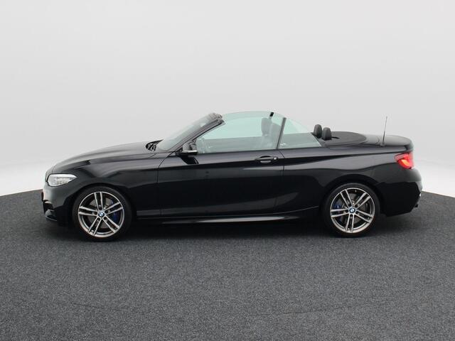 BMW 2-SERIE Cabrio M240i 340 Pk xDrive High Executive | Stoelverwarming | Harman Kardon | Camera | Leer | 18 Inch | 82.153Km !!