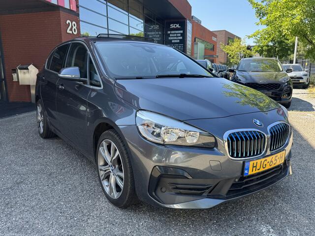 BMW 2-SERIE Active Tourer 225xe iPerformance Executive // NAVI // CAMERA // HEAD UP DISPLAY // PANO SCHUIF-KANTEL DAK // CLIMA // CRUISE // STOELVERWARMING //