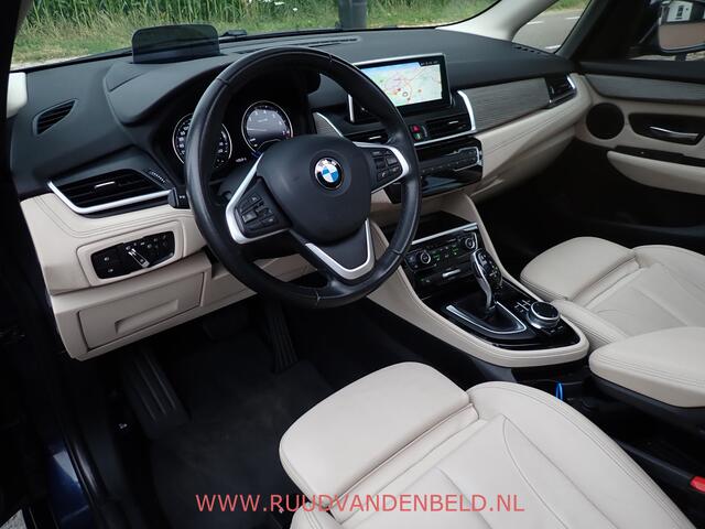 BMW 2-SERIE Active Tourer 218i High Executive HEAD-UP / TREKHAAK / PANO / CAMERA