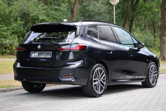BMW 2-SERIE Active Tourer 218i M-Sport | Pano | HUD | H&K | Drive ass Pro | Massage | 360 Cam | Elektr. trekhaak | Stuurverwarming | 18" | Keyless | Elektr. stoel + mem | Etc.