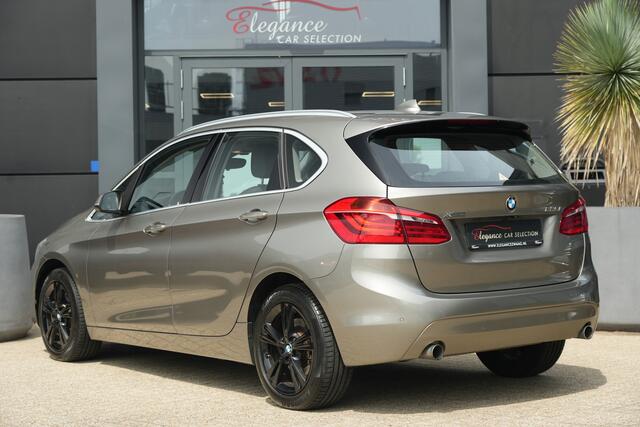 BMW 2-SERIE Active Tourer 225i xDrive High Executive 232pk Navigatie/Stoelverwarming/Camera