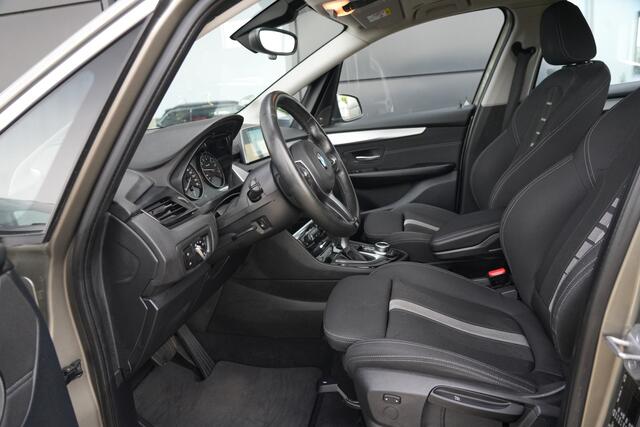 BMW 2-SERIE Active Tourer 225i xDrive High Executive 232pk Navigatie/Stoelverwarming/Camera