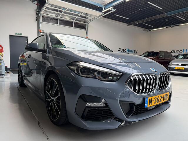 BMW 2-SERIE Gran Coupé M Sport HUD Carplay Panoramadak 19 inch M Sport velgen