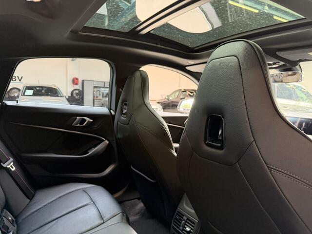BMW 2-SERIE Gran Coupé M Sport HUD Carplay Panoramadak 19 inch M Sport velgen