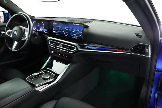 BMW 2-SERIE Coupé 218i M-Sport / LED / HUD / Navi / CarPlay / Portimao Blauw