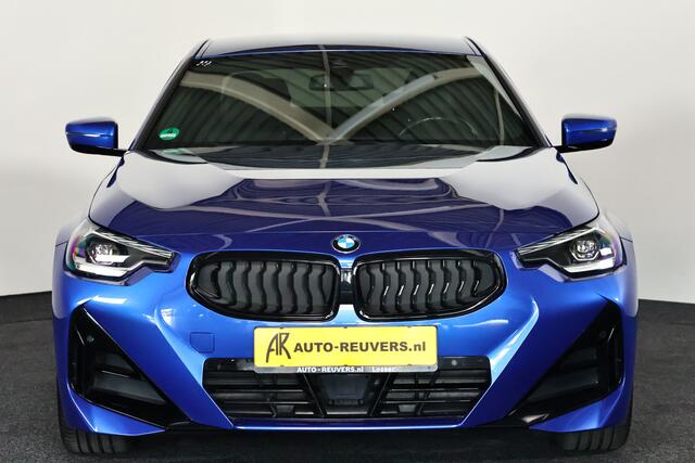 BMW 2-SERIE Coupé 218i M-Sport / LED / HUD / Navi / CarPlay / Portimao Blauw