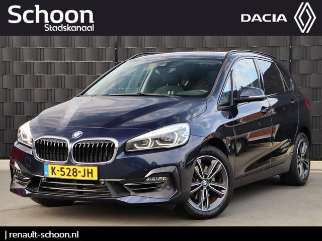 BMW 2-SERIE Active Tourer 220i Executive Automaat | Adap. Cruise | Afn. Trekhaak | Stoelverwarming | Camera | Navigatie