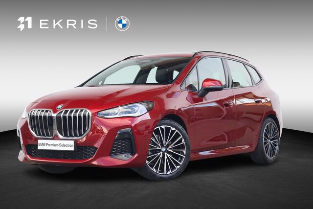BMW 2-SERIE Active Tourer 220i / M-Sport Pakket / Pano Dak / Elektr. Stoel / Stoelverwarming / Harman Kardon / Comforttoegang /