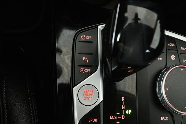 BMW 2-SERIE Gran Coupé 218i High Executive (STOELVERWARMING, CAMERA, NAVIGATIE, CRUISE CONTROL, DEALER ONDERHOUDE
