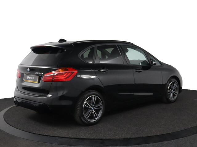 BMW 2-SERIE Active Tourer 225xe iPerformance | SOH 80% | Cruise control | voorstoelen verwarmd | elektrisch bedienbare achterklep |