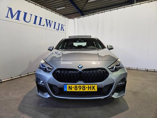 BMW 2-SERIE M-Sport 218i Business Edition / Panoramadak / Leder