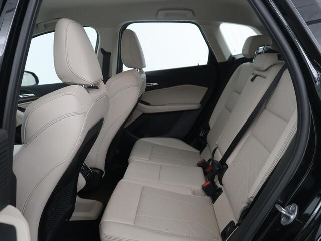 BMW 2-SERIE Active Tourer 220i | Leder | Cruise control | Navigatie | Carplay | Sfeerverlichting | Virtueel dashboard | Camera | Park assist | Trekhaak