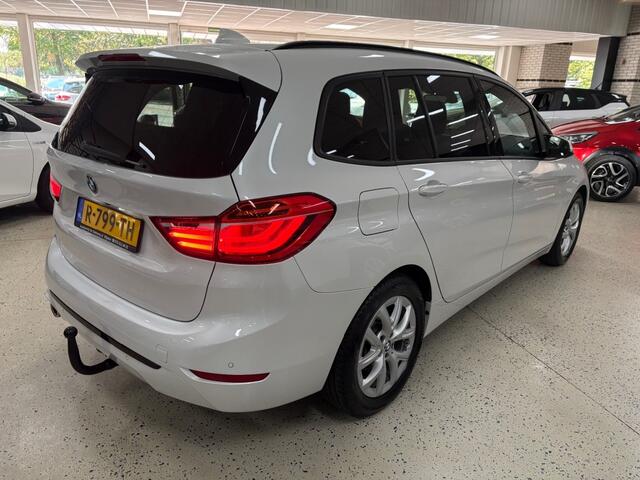 BMW 2-SERIE 216I HIGH EXEC. / Climatronic / Cruise / Afn. Trekh. / Navi / Camera