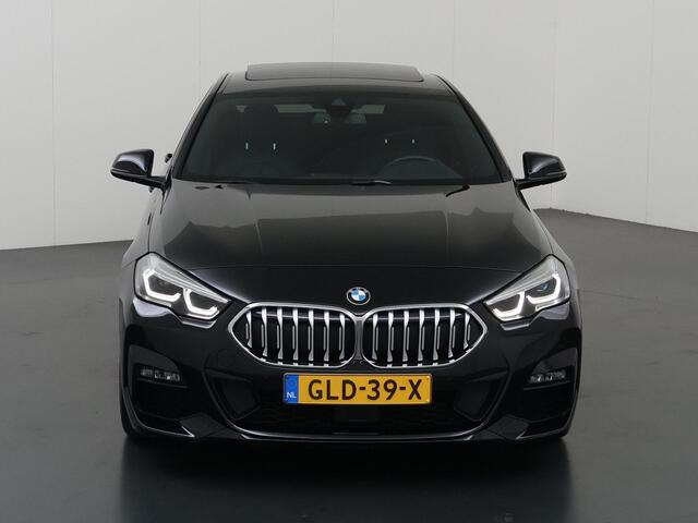 BMW 2-SERIE Gran Coupé 218i M Sport | Achteruitrijcamera | Memorystoel | Stoel en stuurwielverwarming | Panoramadak | Cruise control adaptief |