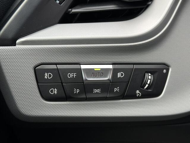 BMW 2-SERIE Gran Coupé BWJ 2021 218i 136 PK Business Edition AUTOMAAT | PANODAK | CARPLAY+ANDROID | NAVI | CLIMA | CRUISE | FULL LED | M-VELGEN | PDC | GETINT GLAS |