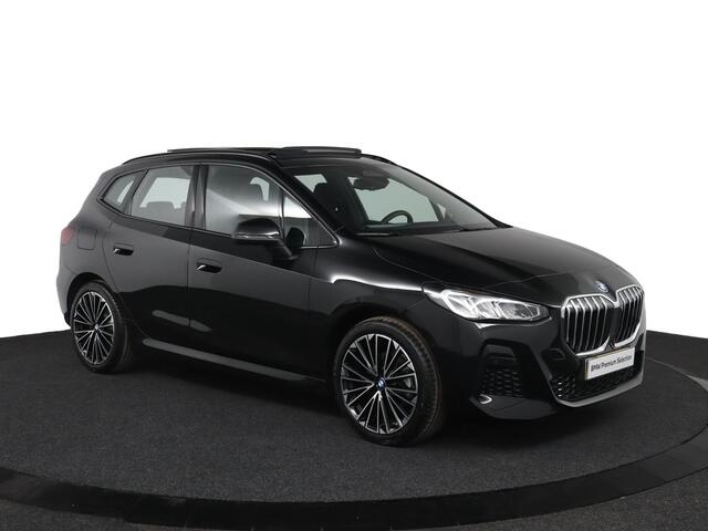BMW 2-SERIE Active Tourer 225e xDrive | SOH 100% | M Sportpakket | Harman-Kardon | Trekhaak | elektrisch glazen panorama-dak |