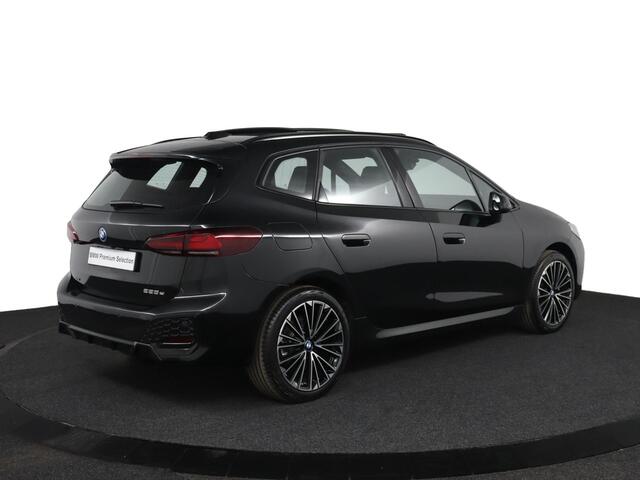 BMW 2-SERIE Active Tourer 225e xDrive | SOH 100% | M Sportpakket | Harman-Kardon | Trekhaak | elektrisch glazen panorama-dak |