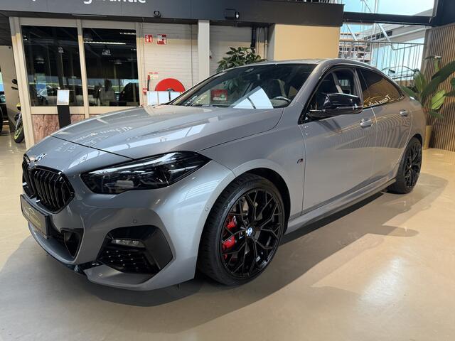 BMW 2-SERIE Gran Coupé M-PERFORMANCE | 220i M-PERFORMANCE | PANO | ALLES VAN ORIGINEEL BMW PERFORMANCE | UITLAAD SPECIAAL VAN BMW PERFORMANCE | WINGS ORIGINEEL VAN BMW |